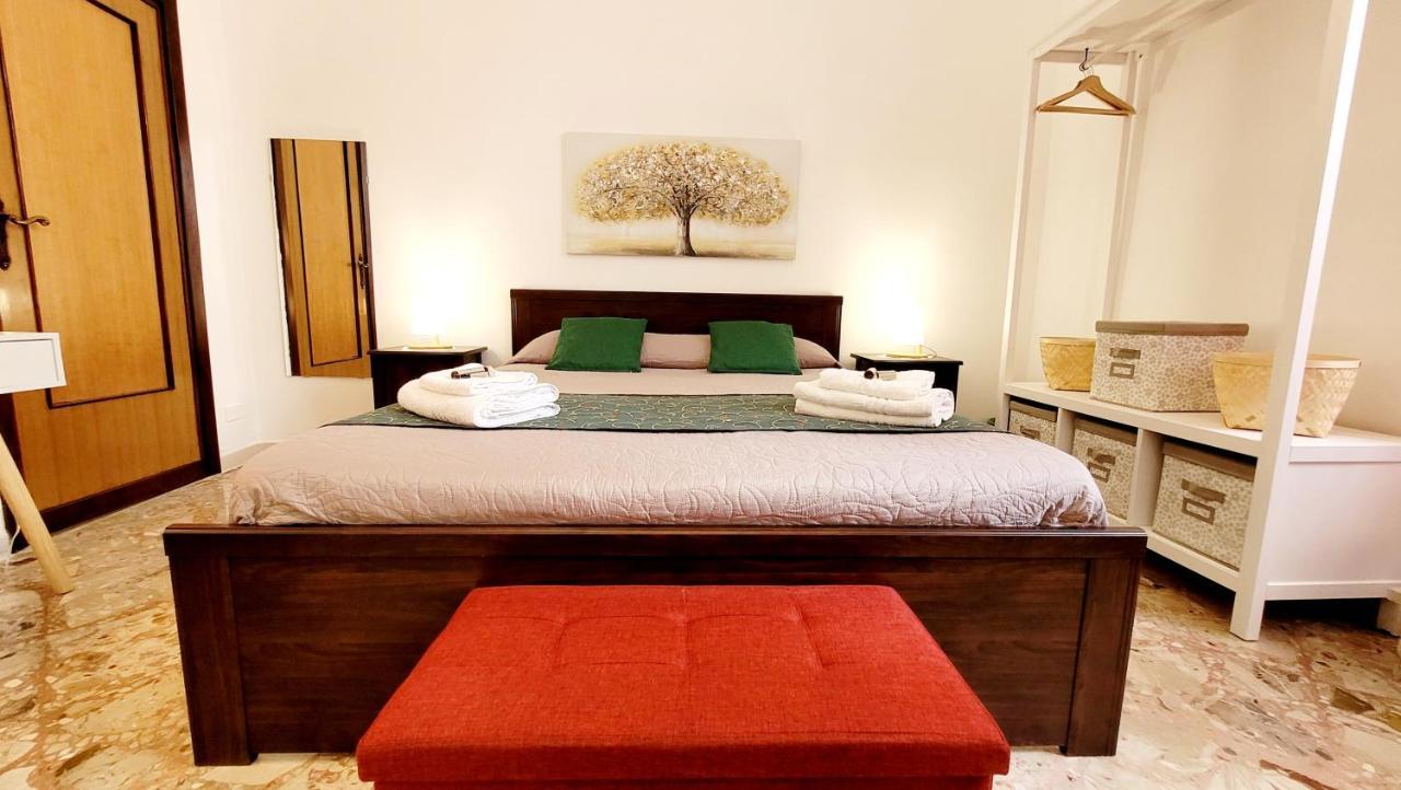 Zanzi 'S Charming Rooms Avola Esterno foto