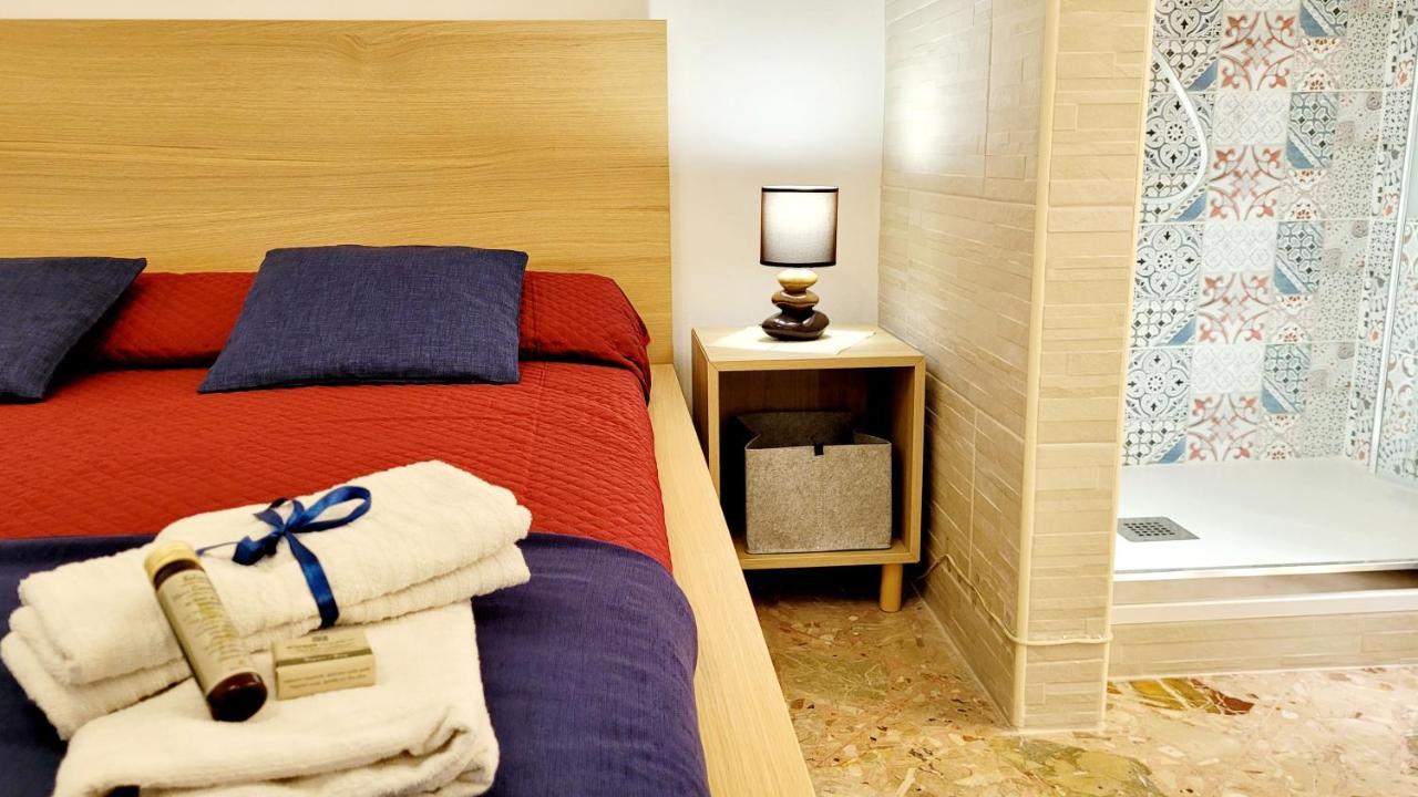 Zanzi 'S Charming Rooms Avola Esterno foto