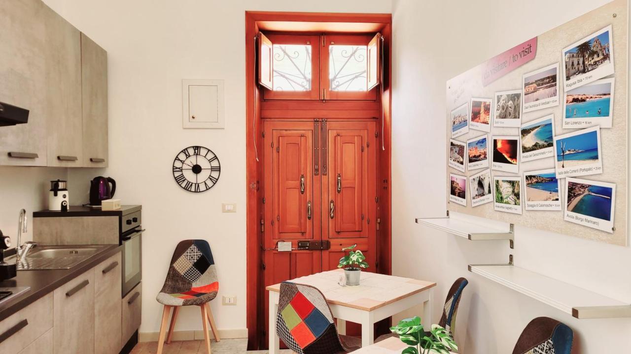 Zanzi 'S Charming Rooms Avola Esterno foto
