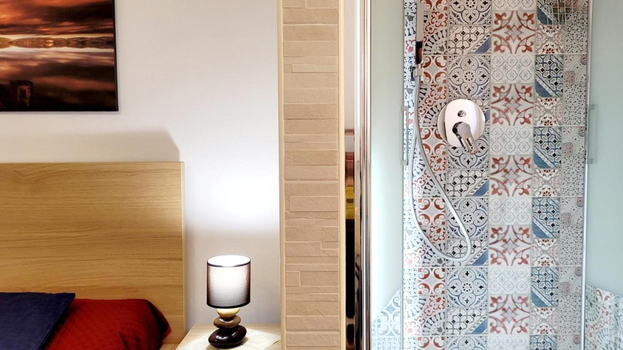 Zanzi 'S Charming Rooms Avola Esterno foto
