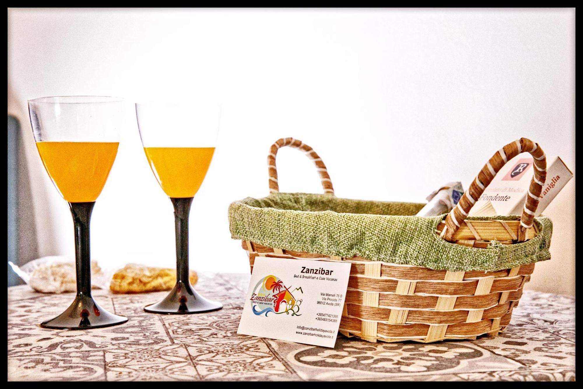 Zanzi 'S Charming Rooms Avola Esterno foto